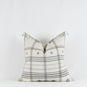 Heena Fringe Cotton- White and Black Fringe Pillow cover