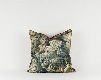 Yudi Tapestry Pillow - Velvet piping and Velvet backing