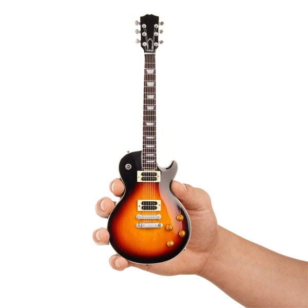 Miniatures de guitare avec sangle de guitare en cuir personnalisée | Choisissez parmi cinq modèles classiques | 100 % fait main en acajou | Le cadeau parfait