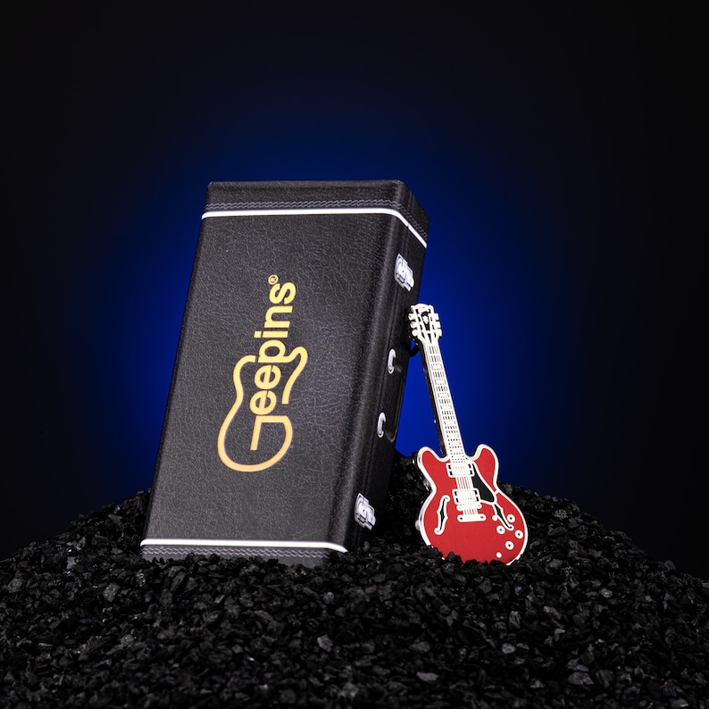 Geepins Hard Enamel Guitar Pin Stunning Miniature BBKing Guitar Badge 52 mm Length Presented in Amazing Guitar Case Box Perfect Gift image 5