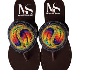 手作りのマサイ族ビーズ装飾レザーサンダル、アフリカンボヘミアンビーチサンダル