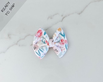 floral hair bow for girls, wildflower hair clips for fine hair, spring hair accessories for toddler girls, hand tied bows new baby girl gift