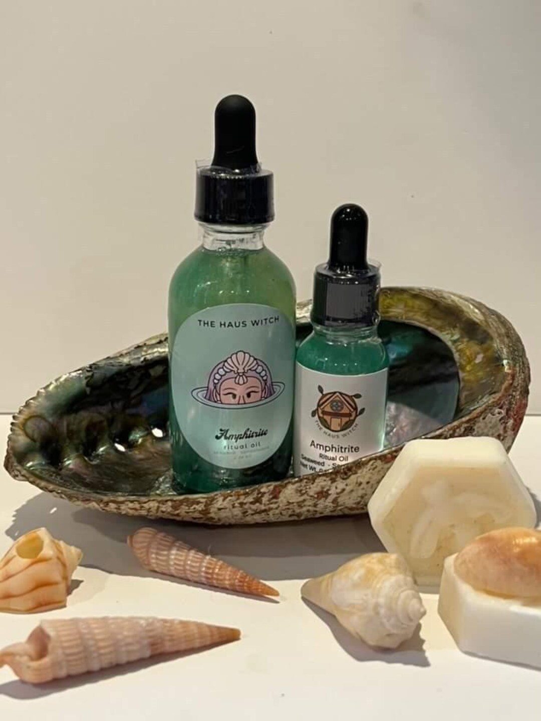 Amphitrite Seaweed and Sandalwood Ritual and Body Oil - Etsy Israel