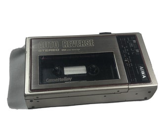 Aiwa HS-J2 AM/FM Cassetteboy Cassette Boy Recorder Player for parts Vintage