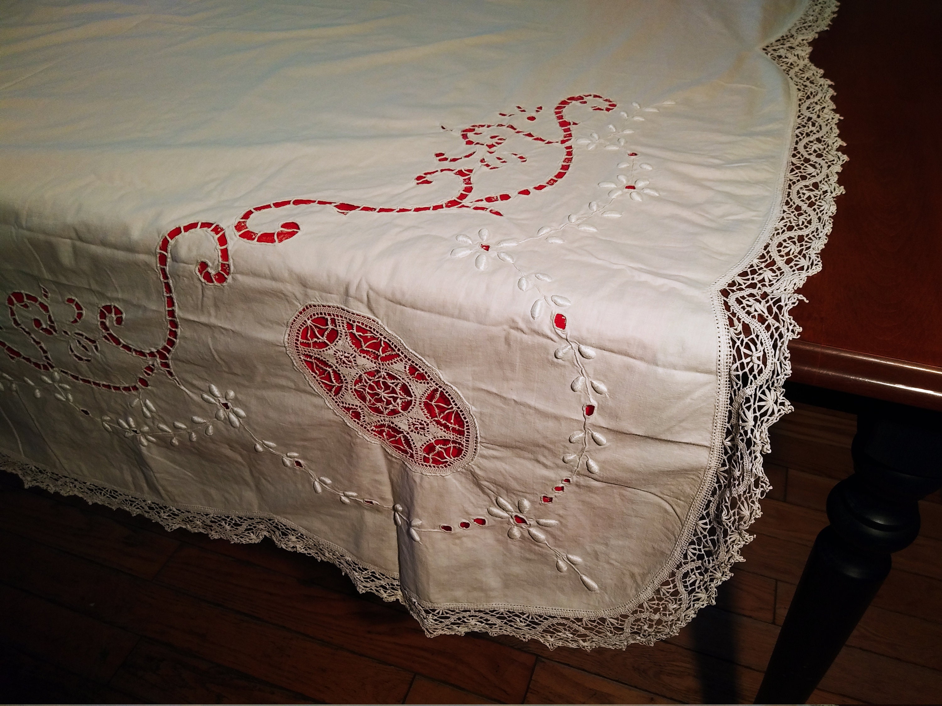 Extremely Rare Hand Embroidered Richelieu Lace Tablecloth Etsy Canada