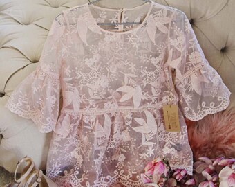 beautiful lace blouses
