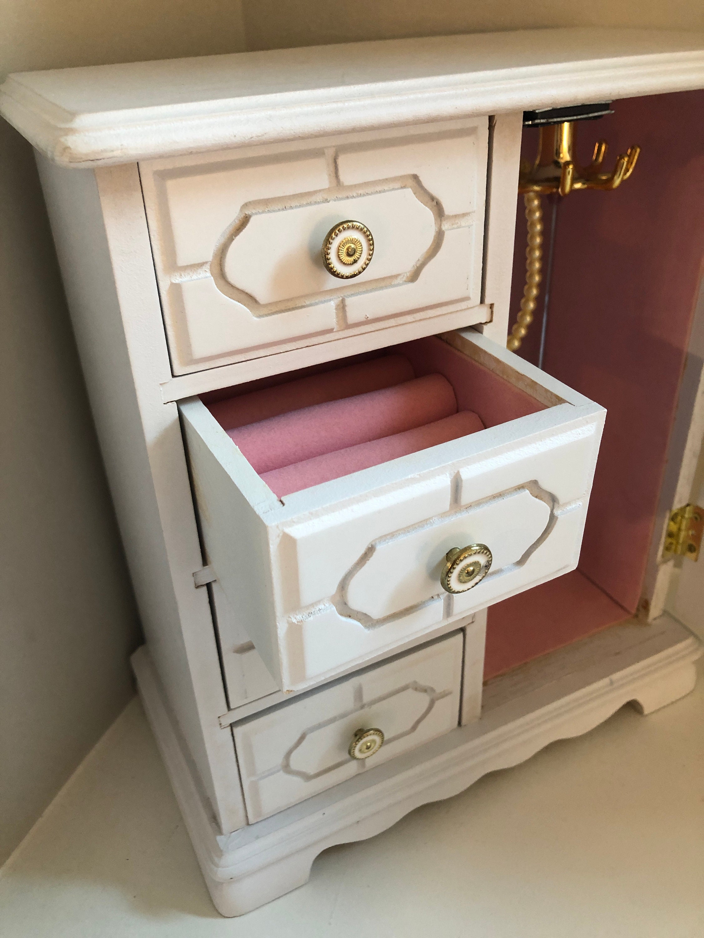 Armoire Jewelry Boxes Kohls - North Rhine-Westphalia Luxury Homes and Prestigious Properties for sale in North Rhine-Westphalia