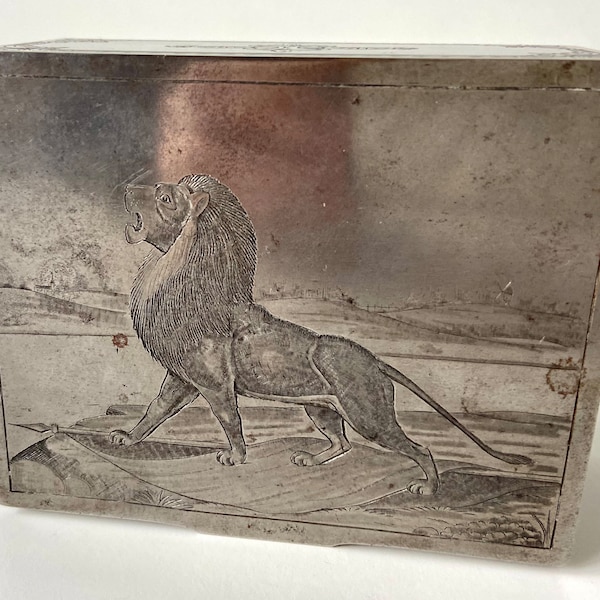 Antique box - Steel - 19th century - Lion - Etching - France