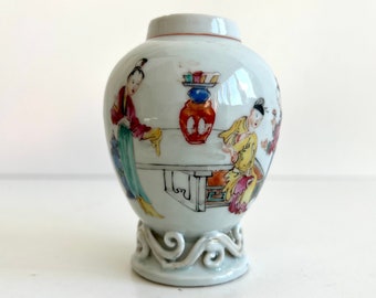Chinese porcelain - Tea caddy - Yongzheng dynastie - Figures - Qing - 18th century - Kangxi - Qianlong - Teaware - Fam. Rose