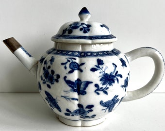Chinese porcelain - Teapot - Qianlong dynastie - Soft paste - 18th century - Silver spout