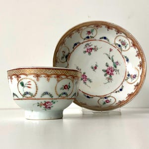 Chinese porcelain - Cup and saucer - Qianlong dyanstie - Export - Qing - 18th century - fam. Rose