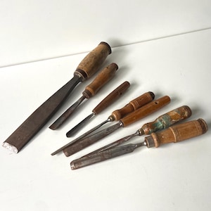 Prachtig lot antieke vintage beitels - 19e tot begin 20e eeuw - Diverse merken pijlbord, bel en Nooitgedagt