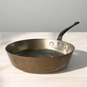 Copper frying pan - Kitchen - Old - Vintage - 20th century - France - Decorative