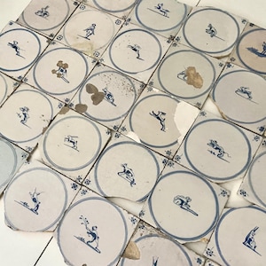 30 x 18th century Delft tiles - Mostly animals in circle - Wall - Kitchen - Fireplace - Delftware - Blue and white - Decoration