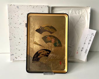 Lacquerware tray - Japan - 20th century - Gilded - Vintage - Signed - Plenary Meeting - Nara Japan - Commission of Japan