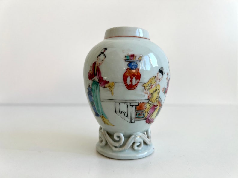 Chinese porcelain Tea caddy Yongzheng dynastie Figures Qing 18th century Kangxi Qianlong Teaware Fam. Rose image 5