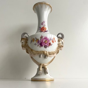 KPM Berlin - Vase - Ram's heads - Marked - German porcelain