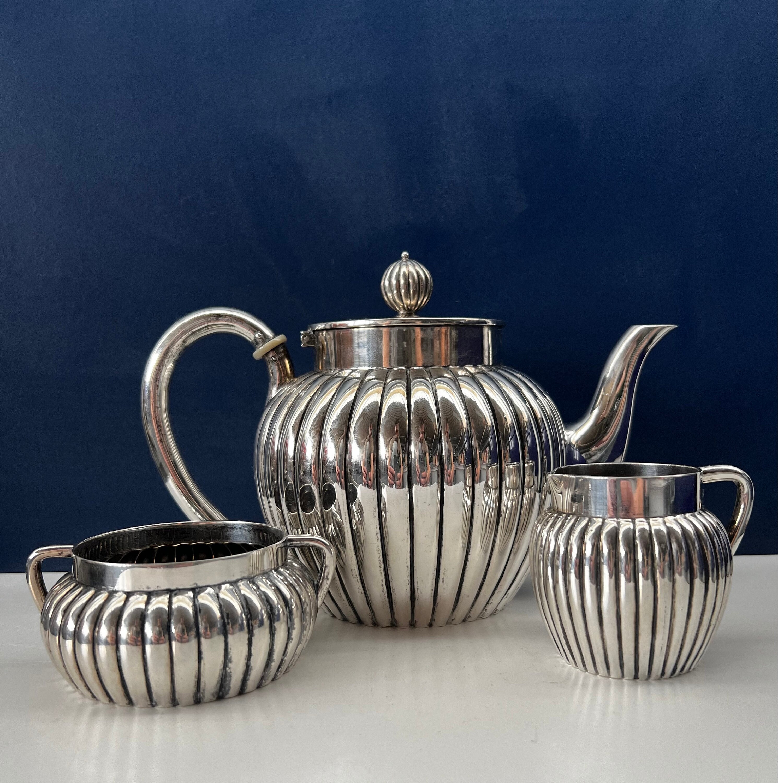 Silver 800. Tea-set by Carl Büsch Hannover (1826-1917) for Koch