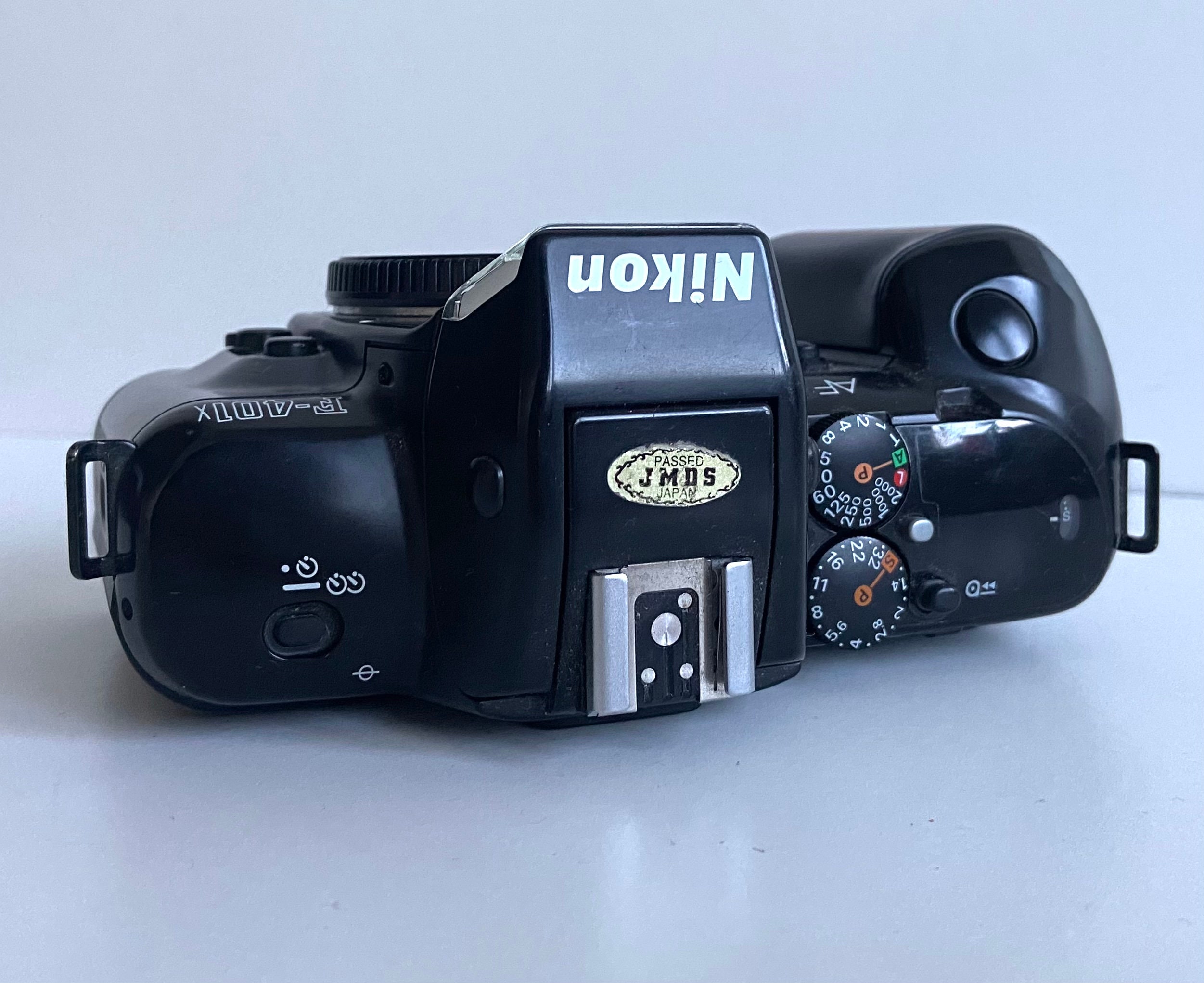 Nikon F-401X 一眼レフフィルムカメラ AF機能付き Nikon F-401解説 単3乾電池使用のAFフィルム一眼レフカメラ – 御