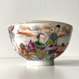 Chinese porcelain bowl - Fam. Rose - Qianlong - Qing dynastie - 18th century - Figures