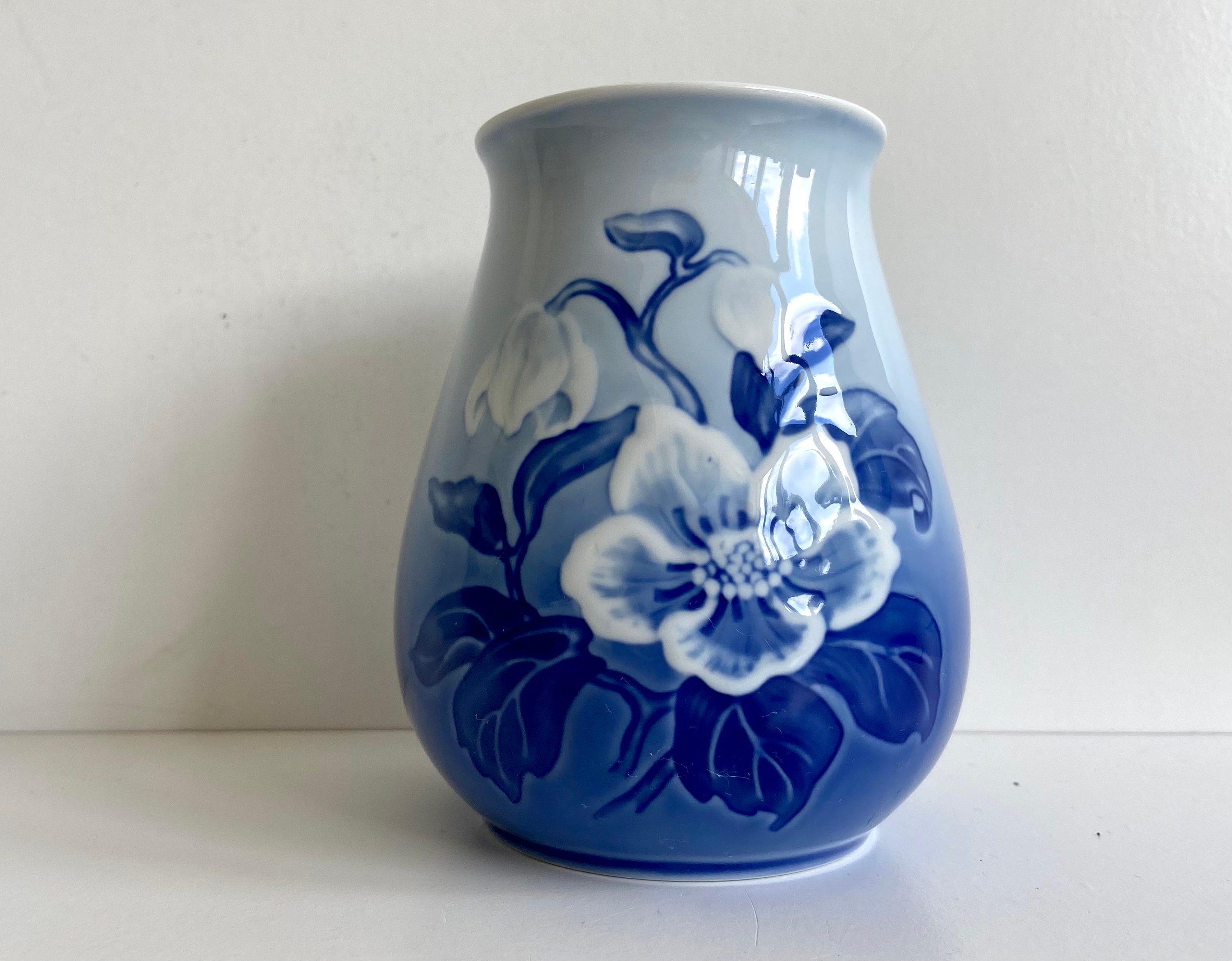 Bing and Grondahl B&G Vase the Magnolia or - Etsy