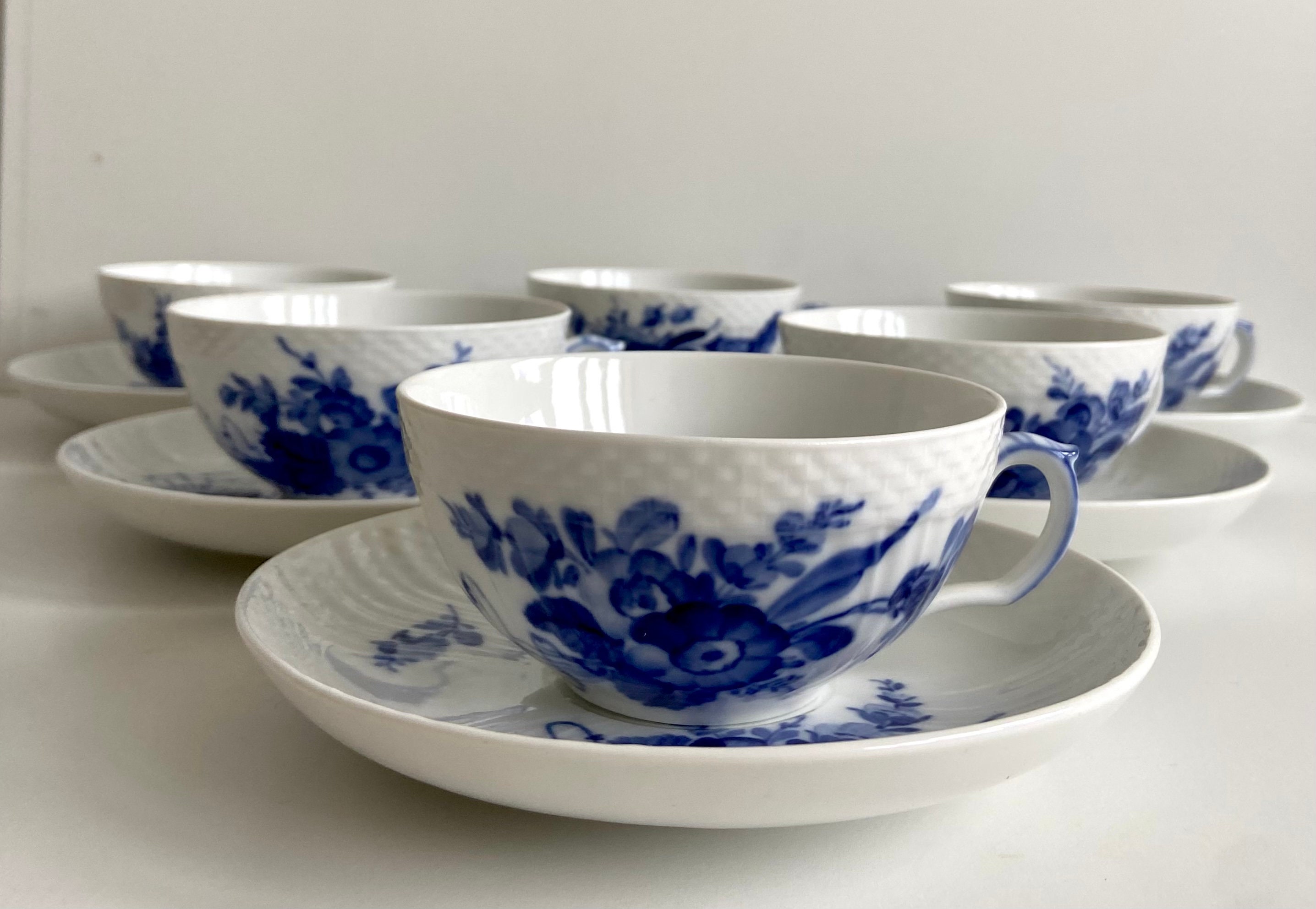 Set (6) Royal Copenhagen Cup and saucers (12 pieces in total 