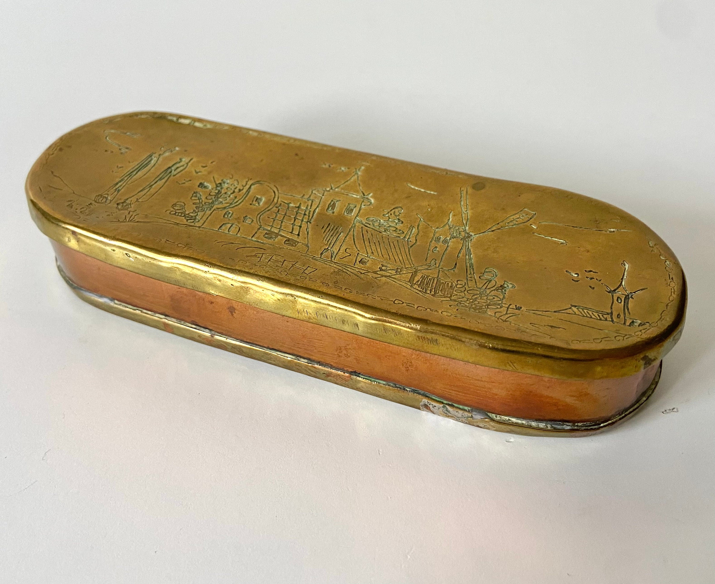 18th century tobacco box - Dutch antique - Copper and brass - Dutch landscape