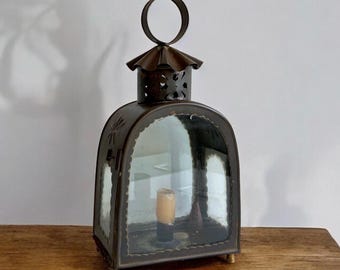 A rare 19th century lantern - Western Europe - Copper an glass