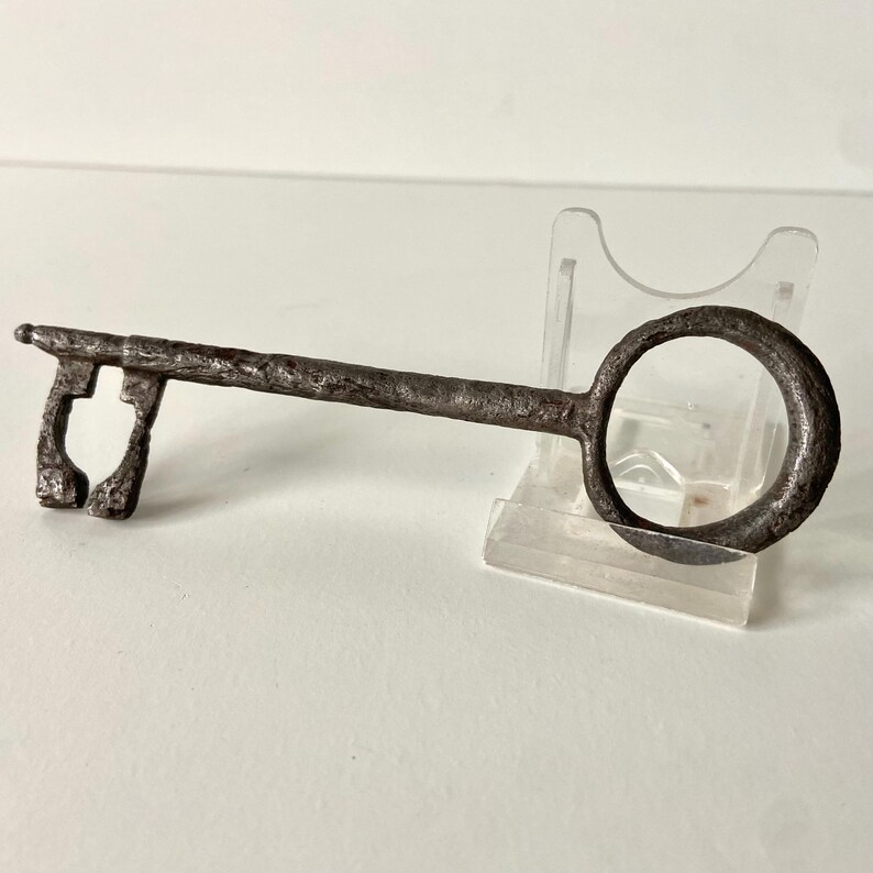 Medeval Key Handle Medieval Key - 15th Century - Archaeological Artefact - Etsy