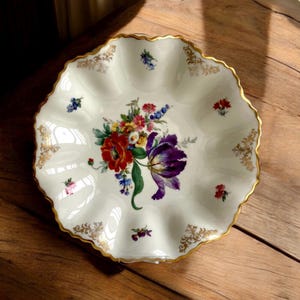 Schoenau porcelain - Germany - Serving dish - Floral design
