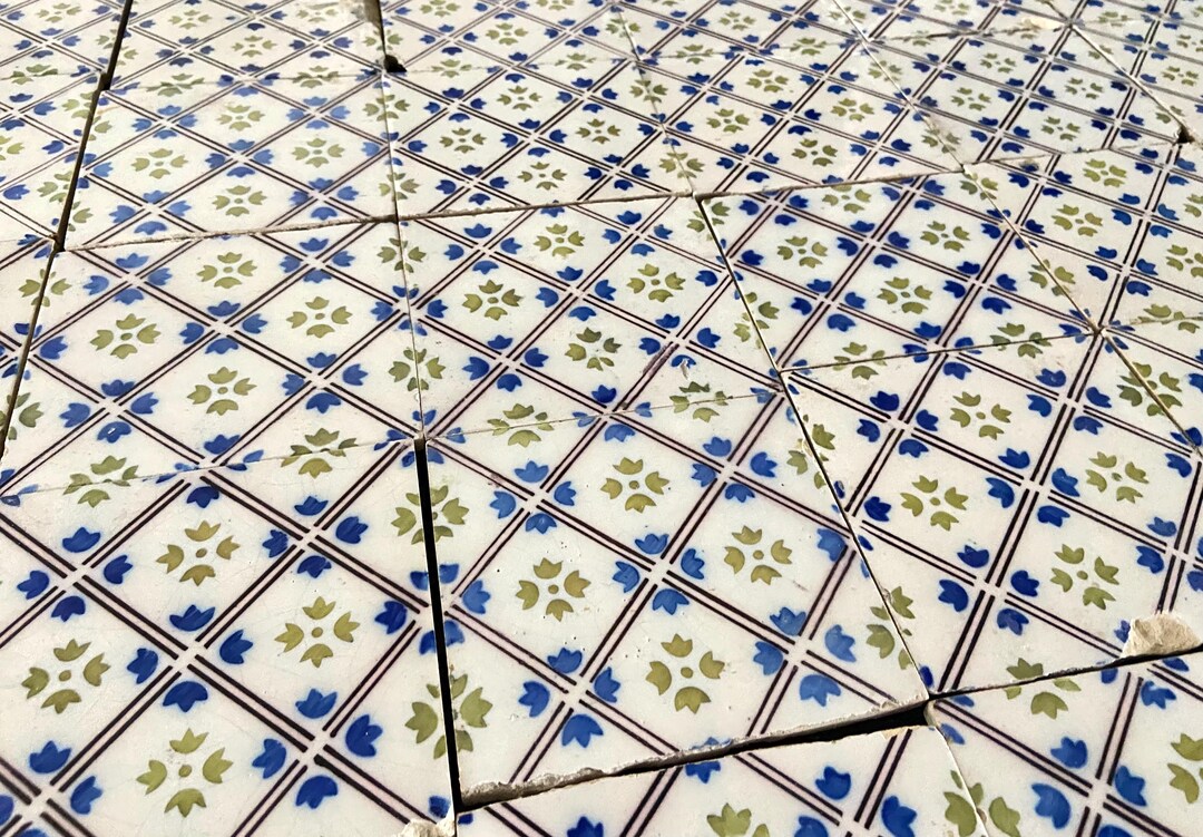 42x Antique Delft Tiles - 19th Century - Ornamental Design - Pattern ...