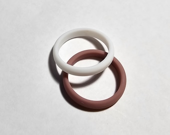 Silicone rubber wedding ring / band for men and women.