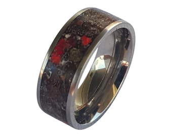 Anello fatto a mano in osso di dinosauro T-Rex e titanio opale.
