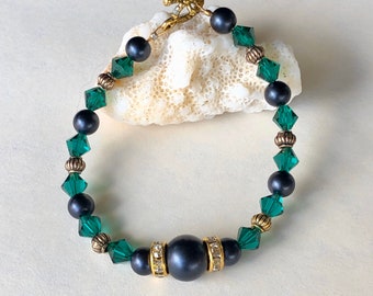 green bracelet, Austrian crystal bracelet, emerald bracelet, green black gold bracelet, wedding gift, Made on Maui, bridal bracelet