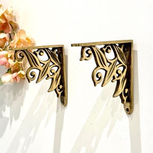Paire de supports d'étagères murales en laiton motif feuilles, supports victoriens robustes pour étagère de cuisine, supports en laiton poli pour étagères