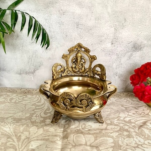 Brass 7&quot; inch Ganesha Urli Intricate design;Traditional Handcrafted Bowl-Floating Flowers and Candles;Brass Home Diwali Decoration;Urli Bowl