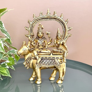Brass Shiva Parvati Statue on Nandi with Lord Shiva Family Idol Hindu Deity Brass Shiv Parvati Idol for Pooja Mandir Home decor Collectable