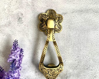 Brass Petal Door Knocker | Traditional brass craving door knocker | Edwardian style door knocker