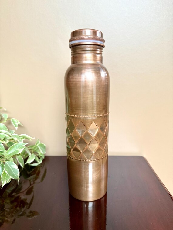 Ayurveda Kupfer-Wasserflasche 950 Ml – Handgefertigt, Antik Design, Aus Zertifiziertem Reinem Kupfer, Vintage Smooth