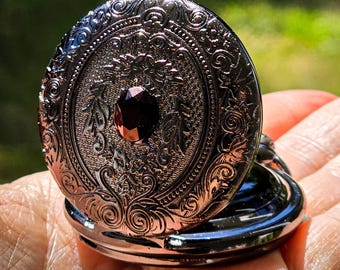 Seer’s Veil Black Scrying Mirror Pocket Watch – Gothic Witchcraft Divination Tool, Portable Wiccan Altar & Occult Meditation Mirror