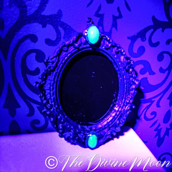 Uranium Glass Gems Scrying Mirror - Fortune Telling - Psychic - Divination - Scrying Tool - Uranium Gem - Witchy Gift - Vintage Gift -Divine