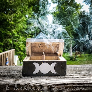 Moon Phase Wood Incense Holder & Storage Box – Dual Style – Eco-Friendly Handmade – Meditation Gift – Black Wood Aromatherapy Decor