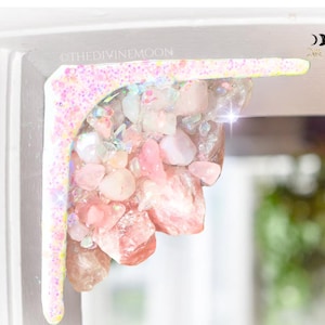 Décoration d'angle en cristal de quartz rose - Présentoir de cadre de porte ou de fenêtre - Cadeau de gros quartz rose brut - Grappe de cristal rose - Accent fait main