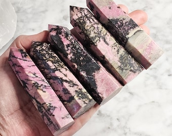 Natural Rhodonite Crystal Tower – 80–100g Polished Gemstone Point – Pink & Black Obelisk – Freestanding Crystal for Display or Gift