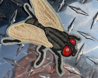 Handgemachter Kettenstich-Fliege Aufnäher