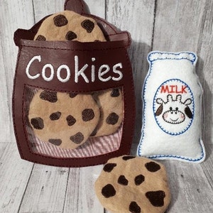 Pretend Play Felt Food Milk and Chocolate Chip Cookies