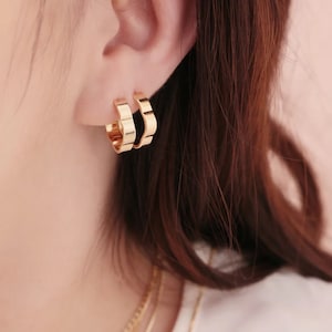 Boucles d’oreilles gold hoop, boucles d’oreilles cerceau minimal moyen, boucle d’oreille d’or Dainty 18k, bijoux pour femmes, hypoallergénique