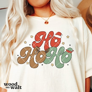 Ho Ho Ho SVG PNG / Camisa navideña retro SVG / Elfo de Papá Noel Rudolph Svg / Svg navideño de moda / Svg festivo / Sublimación de Holly Jolly Era
