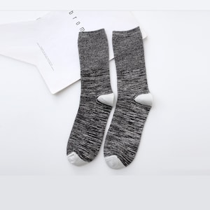 Chaussettes en coton chanvre biologique - Mode Terre Chaussettes d’équipage en chanvre et coton biologique, une paire chaussettes écologiques et boho Noir