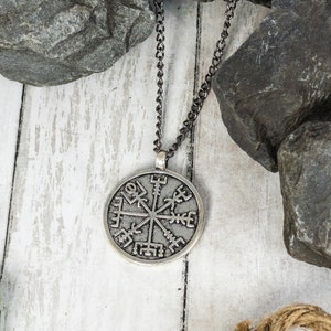 SILVER COIN NECKLACE - Aesthetic Necklace - Antique Silver Disc Link Chain Necklace - 1st Anniversary Gift - Pendant Necklace